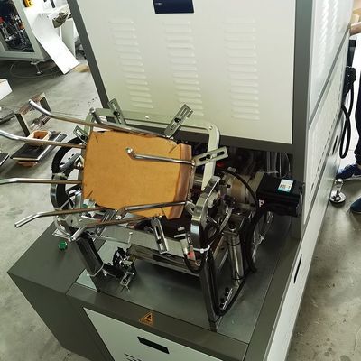寿司の紙皿の作成は機械を作るフル オートマチックの正方形のペーパ ボールを機械で造る