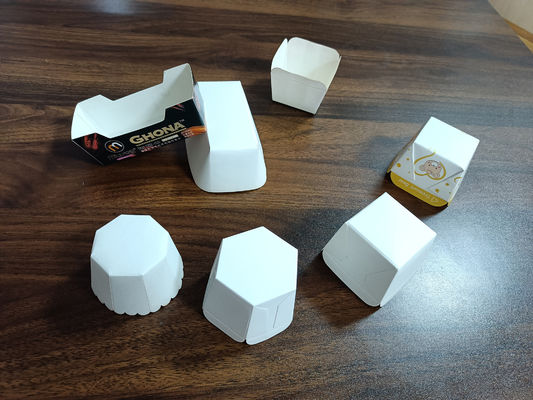 機械を形作る自動理性的なケーキのコップ機械ケーキのコップ